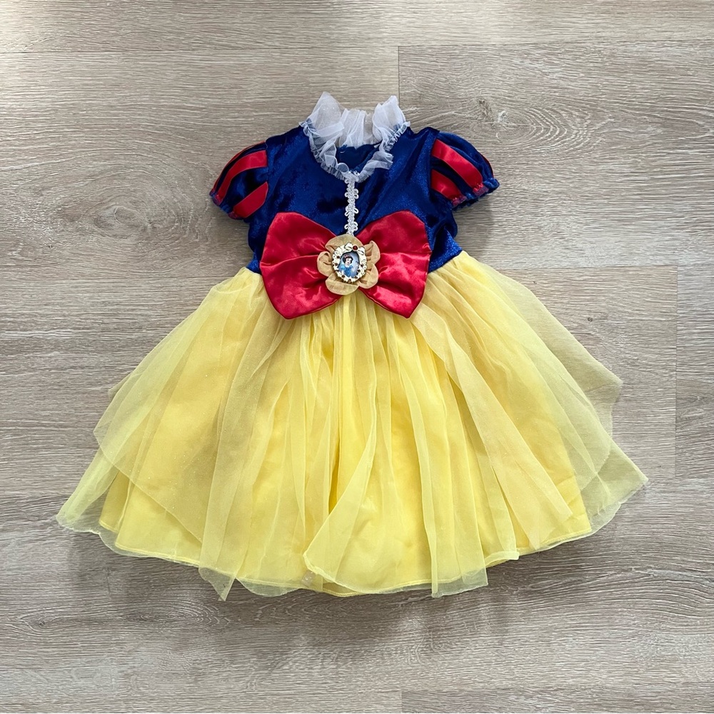 ✖️5/$10✖️ Snow White Costume